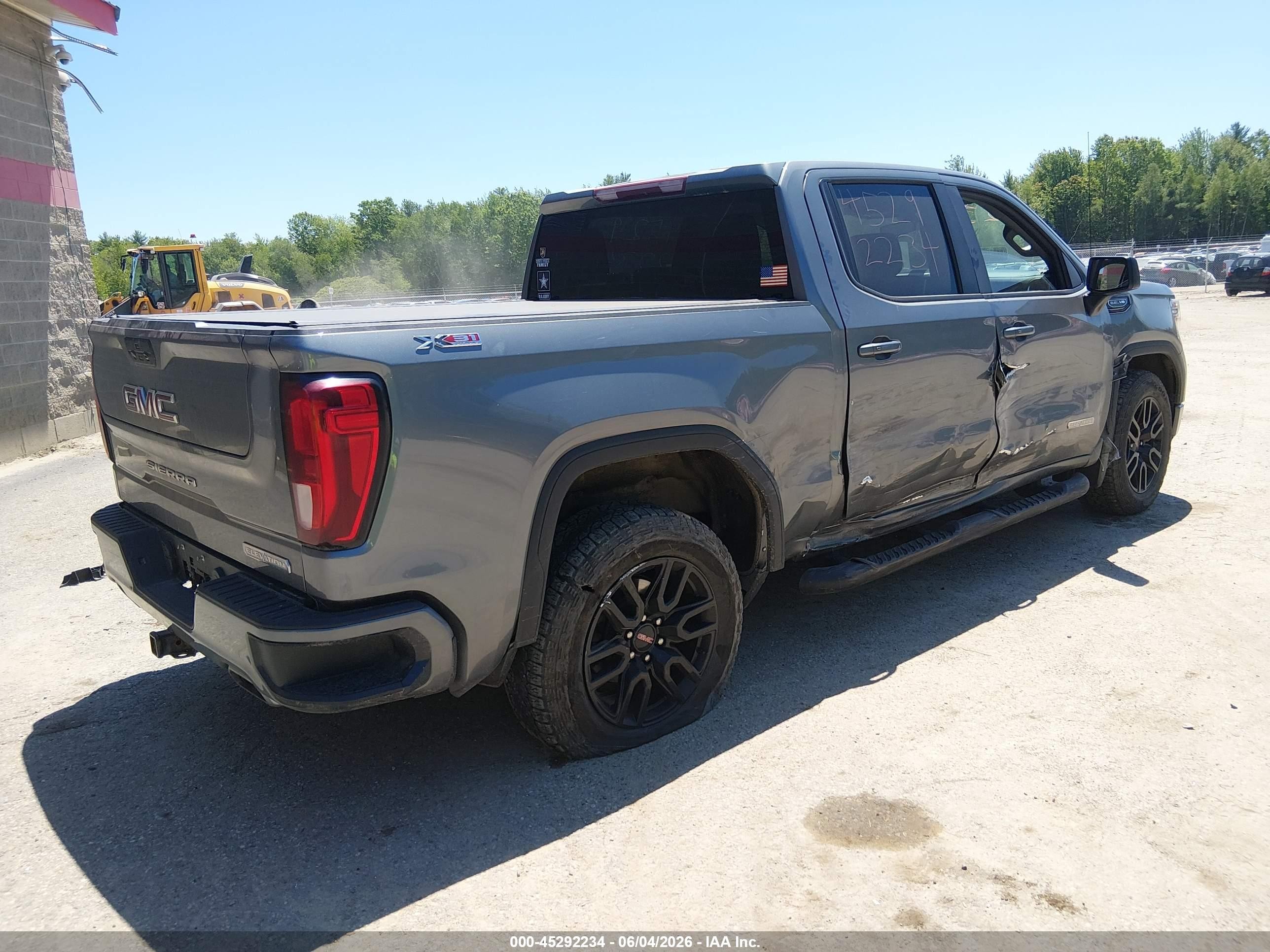 2021 Gmc Sierra 1500 4wd  Short Box Elevation Серебряный vin: 3GTU9CED9MG465138