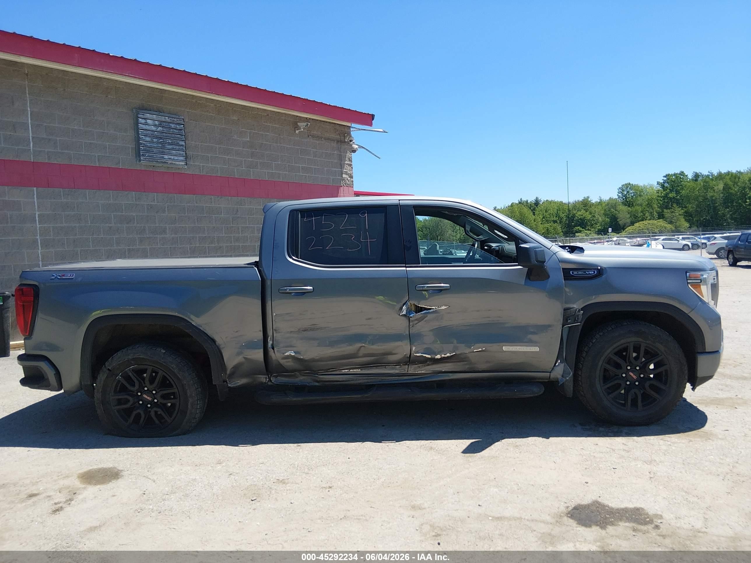 2021 Gmc Sierra 1500 4wd  Short Box Elevation Серебряный vin: 3GTU9CED9MG465138