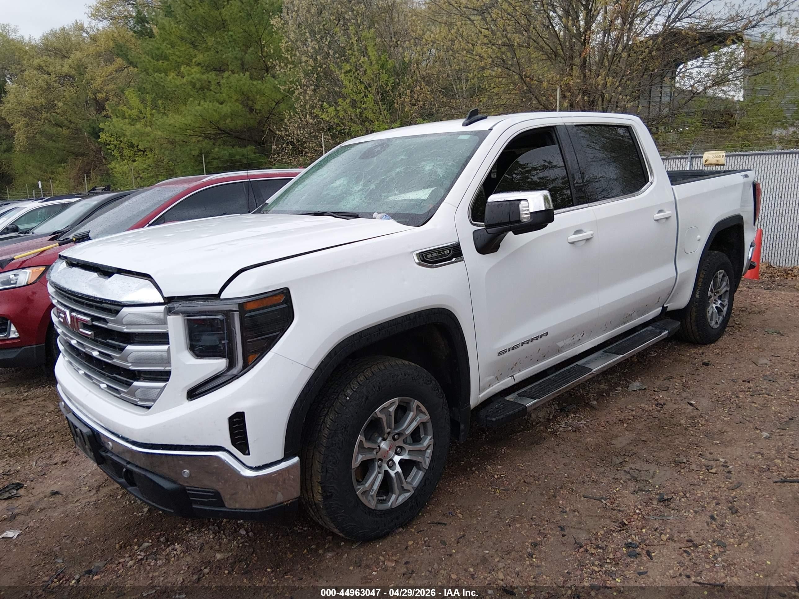 2024 Gmc Sierra 1500 4wd  Short Box Sle White vin: 3GTUUBED3RG423869
