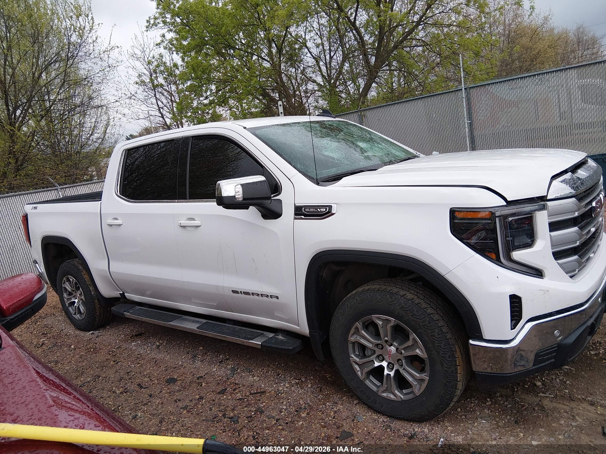 2024 Gmc Sierra 1500 4wd  Short Box Sle White vin: 3GTUUBED3RG423869