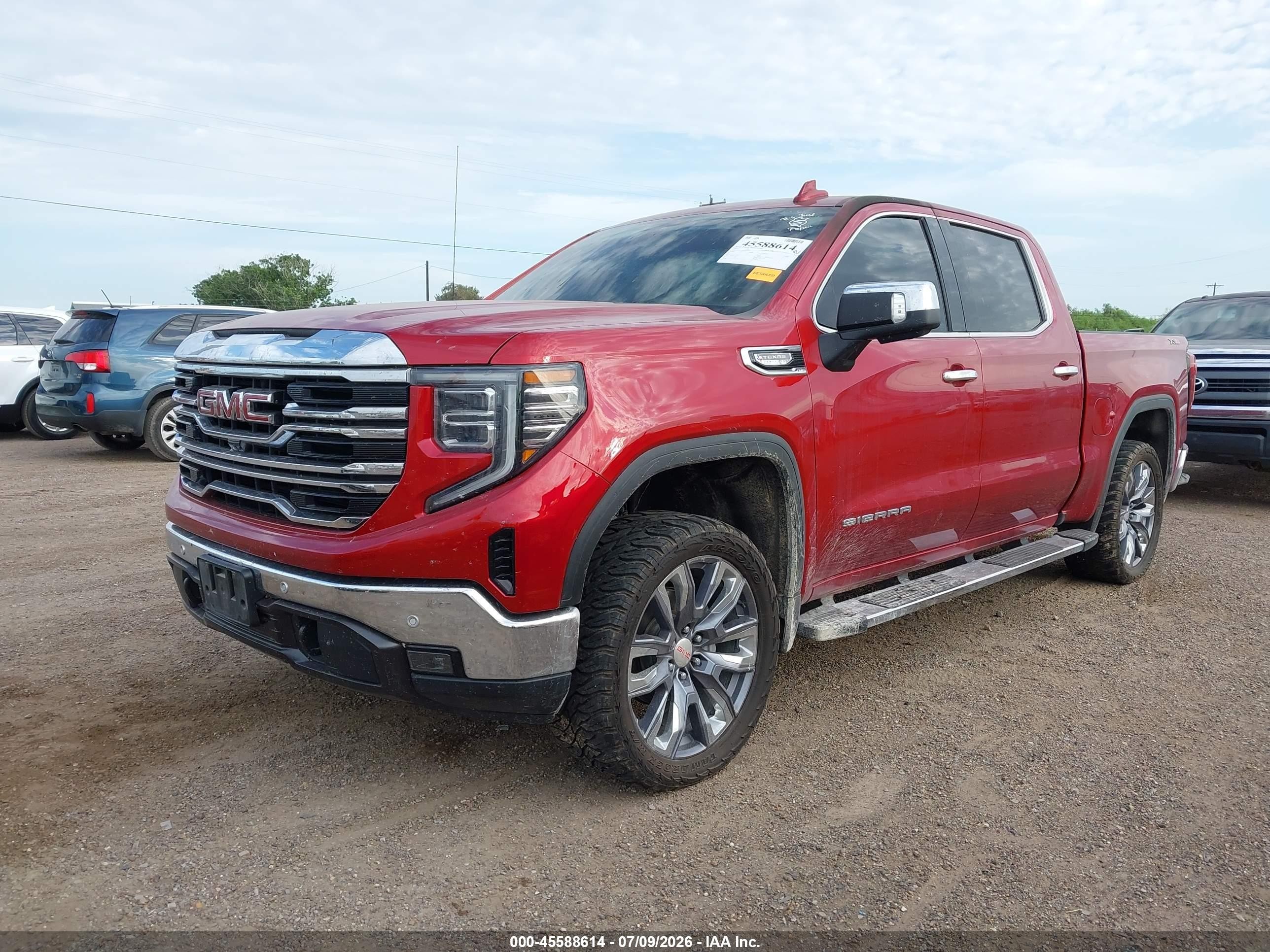 2025 Gmc Sierra 1500 4wd  Short Box Slt Красный vin: 3GTUUDED8SG174907