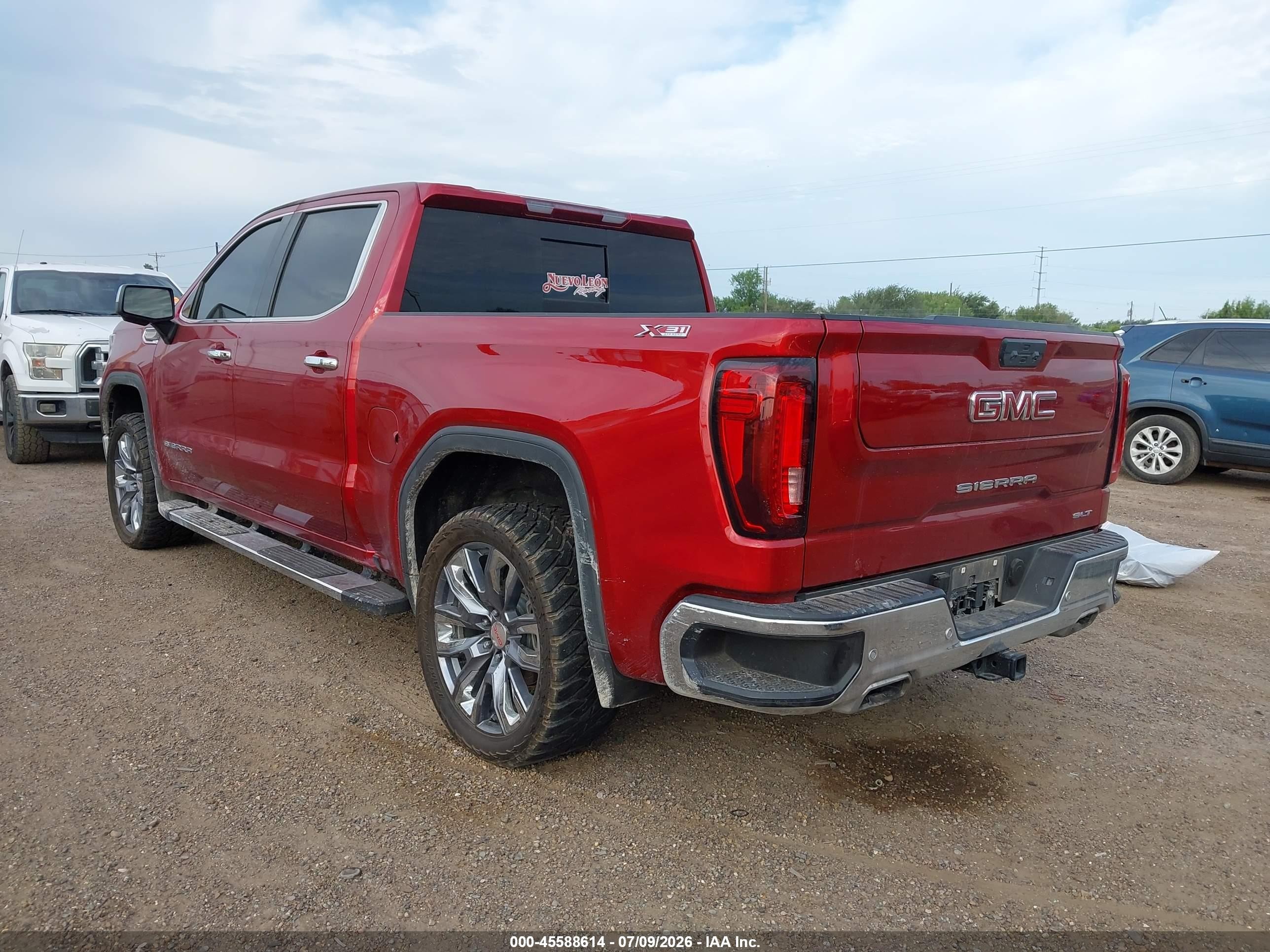 2025 Gmc Sierra 1500 4wd  Short Box Slt Красный vin: 3GTUUDED8SG174907