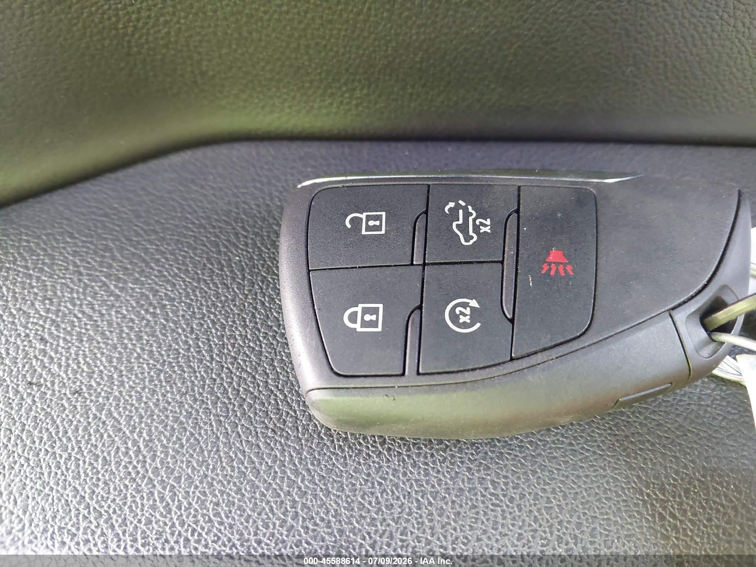 2025 Gmc Sierra 1500 4wd  Short Box Slt Красный vin: 3GTUUDED8SG174907