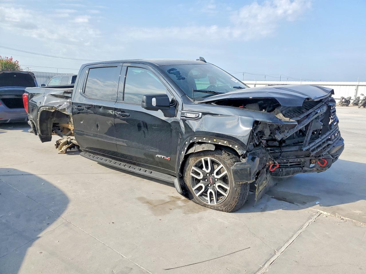 2024 Gmc Sierra K1500 At4 Черный vin: 3GTUUEE88RG292989