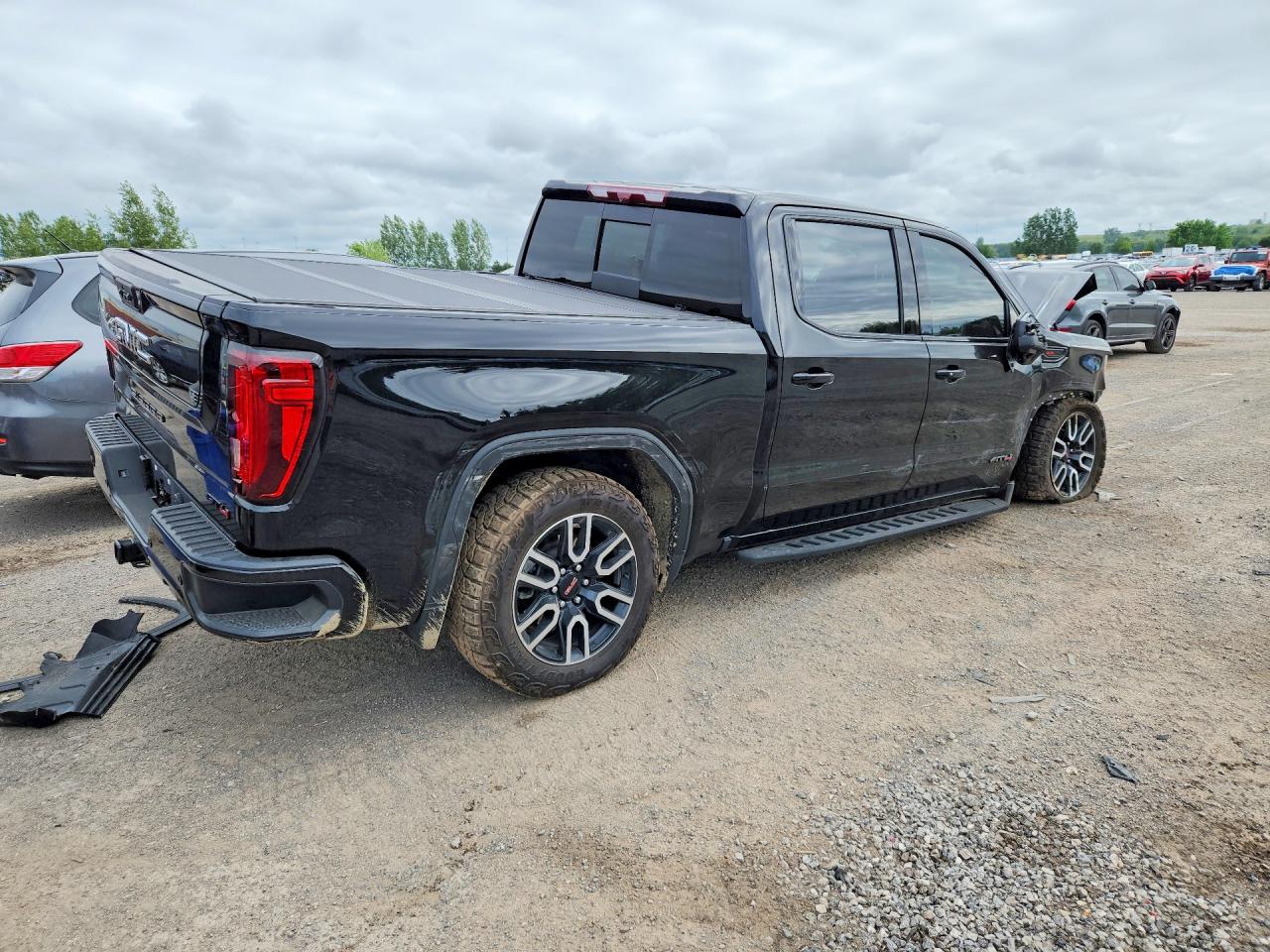 2026 Gmc Sierra K1500 At4 Черный vin: 3GTUUEELXTG148968