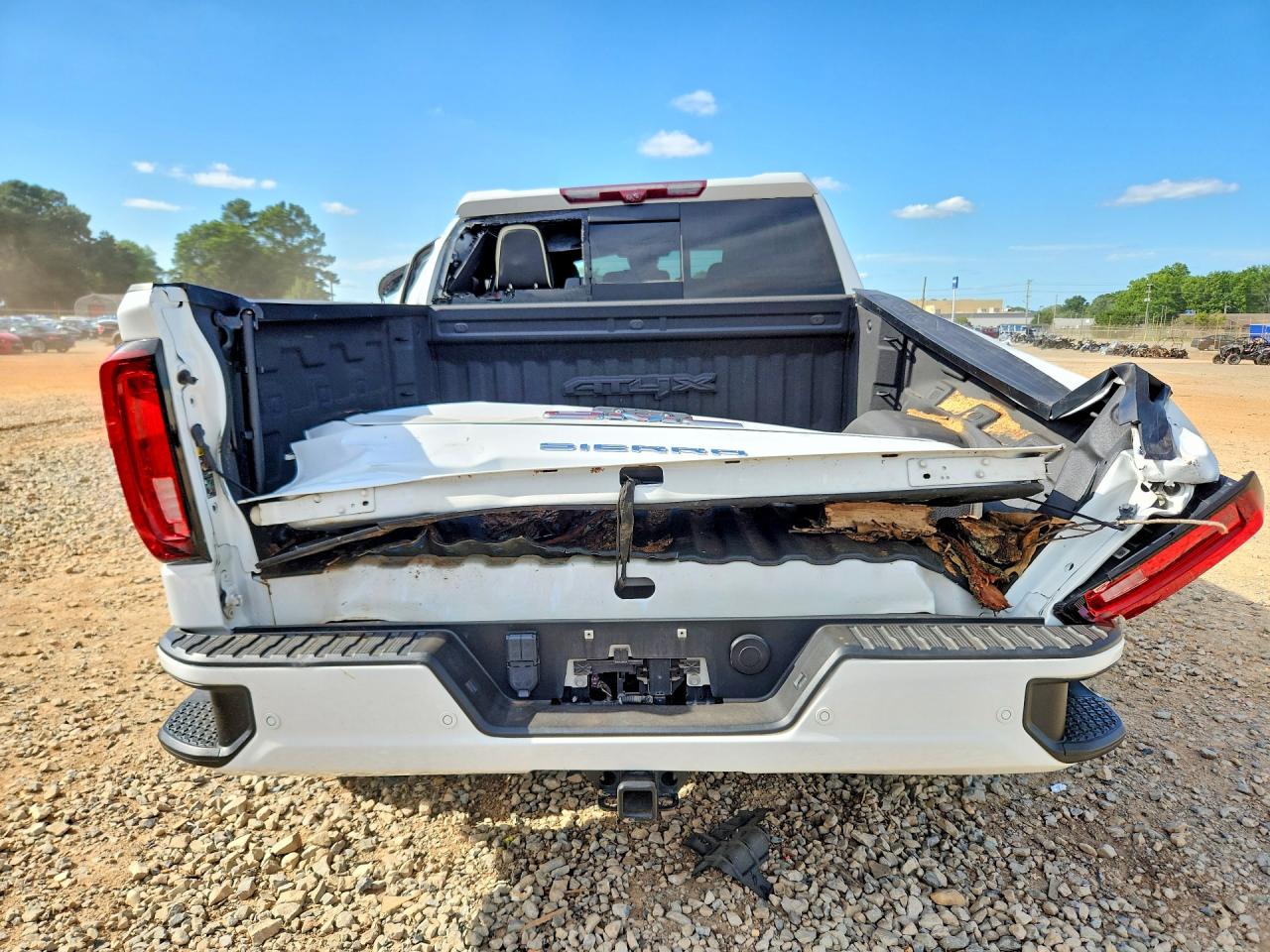 2022 Gmc Sierra K1500 At4x White vin: 3GTUUFEL3NG567320