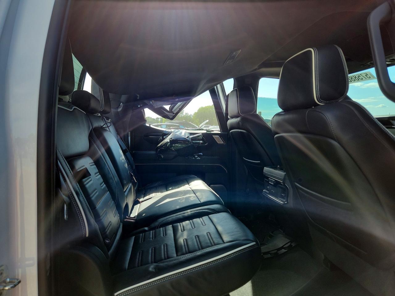 2022 Gmc Sierra K1500 At4x White vin: 3GTUUFEL3NG567320