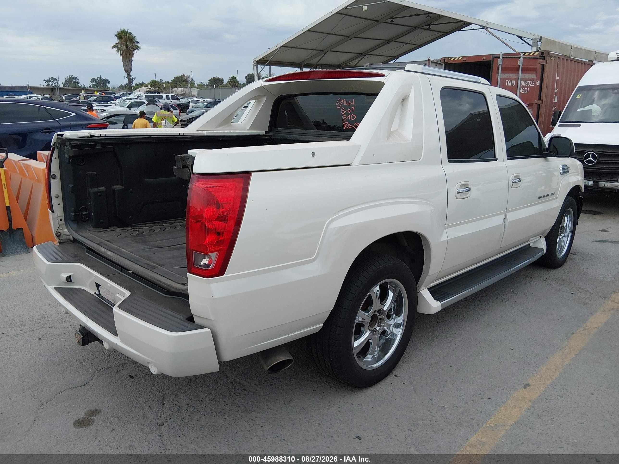 2002 Cadillac Escalade Ext Standard Cream vin: 3GYEK63N82G229237