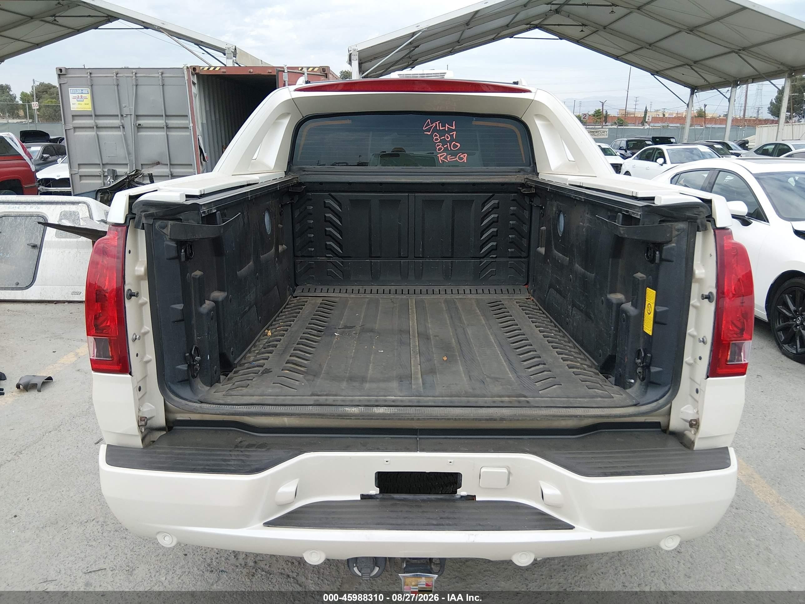 2002 Cadillac Escalade Ext Standard Cream vin: 3GYEK63N82G229237