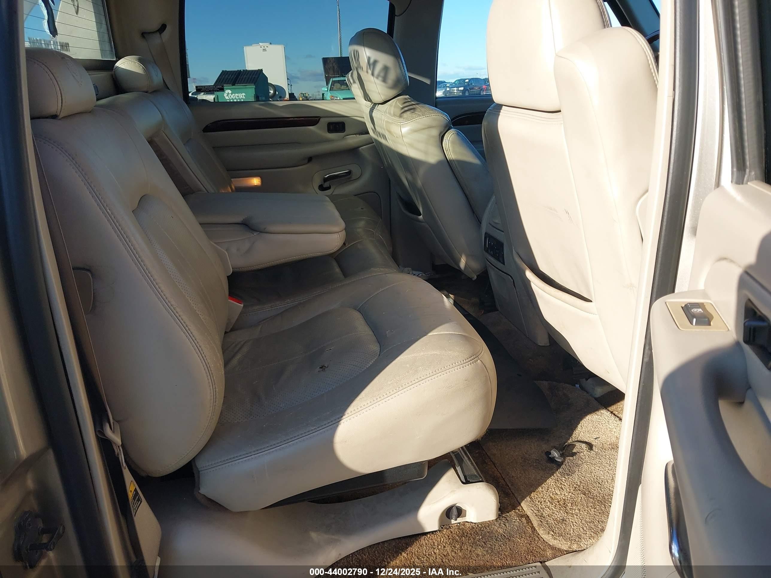 2002 Cadillac Escalade Ext Standard Gold vin: 3GYEK63N92G241963