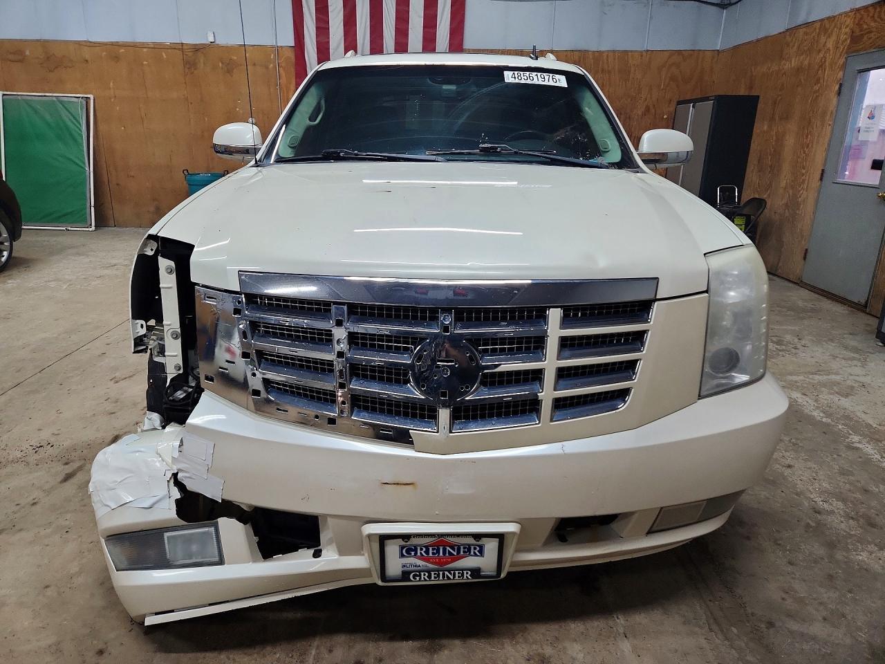 2009 Cadillac Escalade Ext Luxury White vin: 3GYFK22229G217356