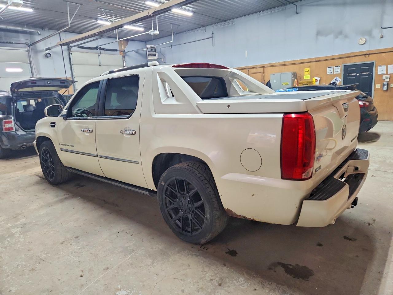 2009 Cadillac Escalade Ext Luxury White vin: 3GYFK22229G217356