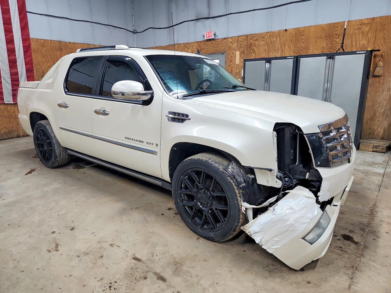 2009 Cadillac Escalade Ext Luxury White vin: 3GYFK22229G217356