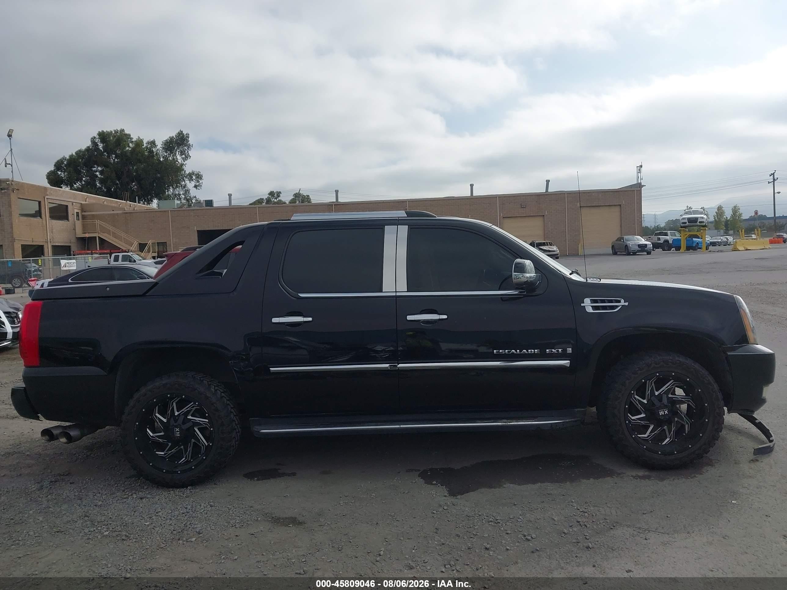 2007 Cadillac Escalade Ext   Black vin: 3GYFK62837G197353