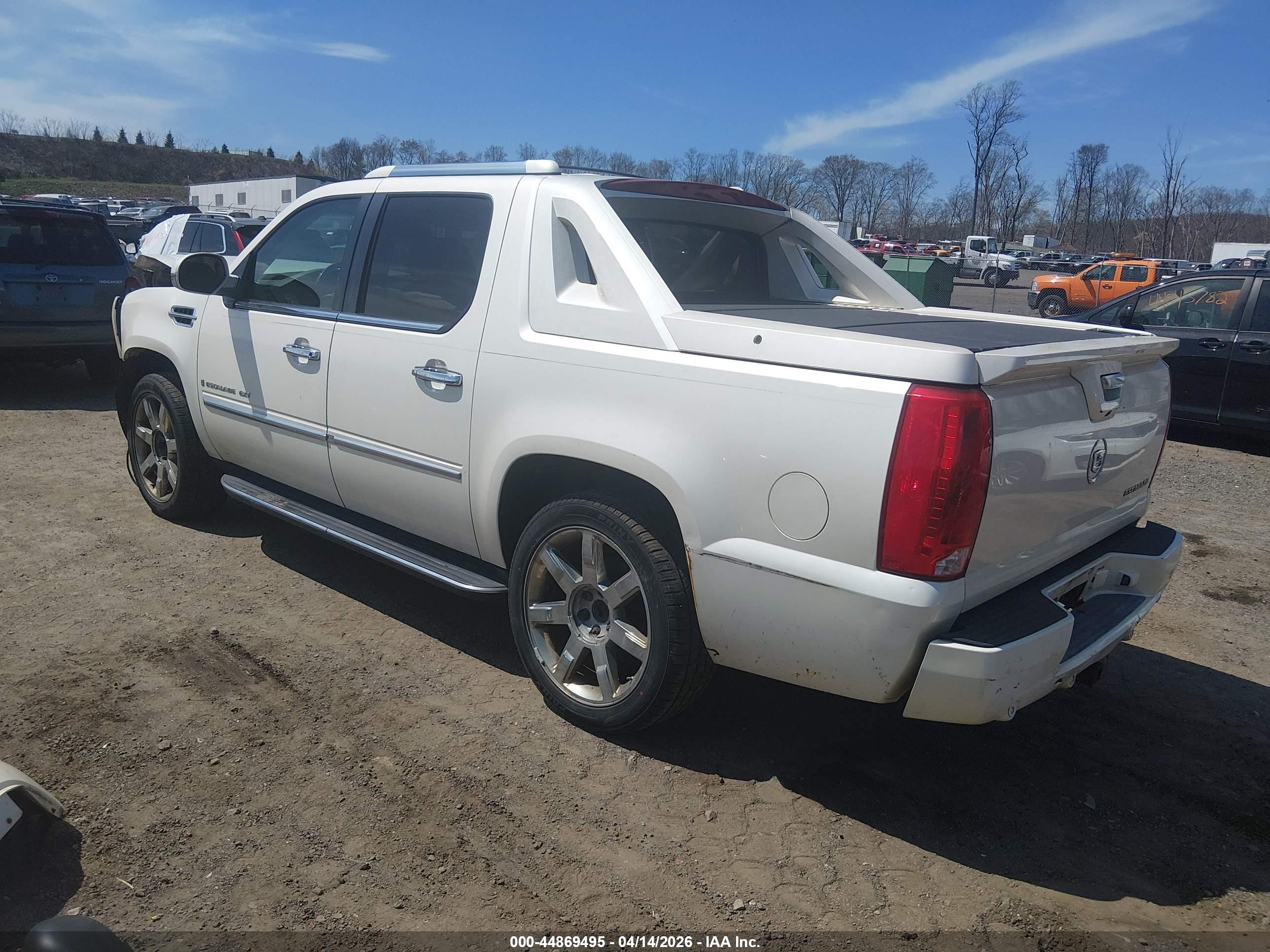 2008 Cadillac Escalade Ext Standard White vin: 3GYFK62878G292970
