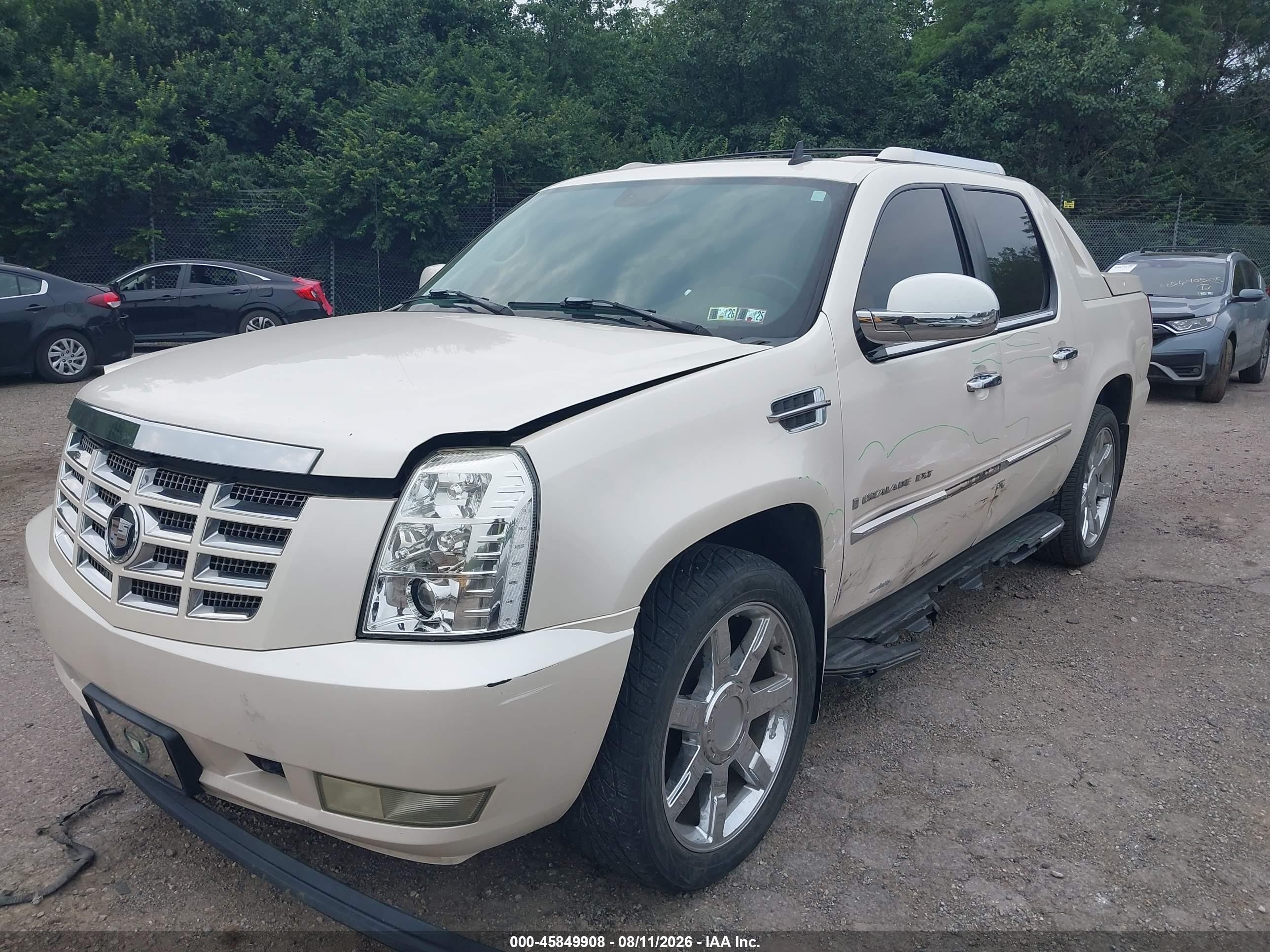 2007 Cadillac Escalade Ext   Cream vin: 3GYFK628X7G270217