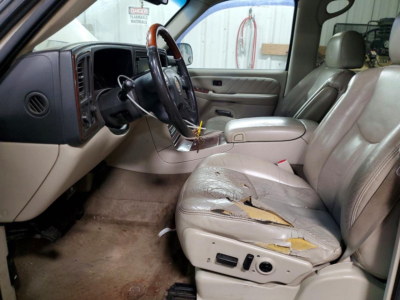 2005 Cadillac Escalade Esv White vin: 3GYFK66N05G214736