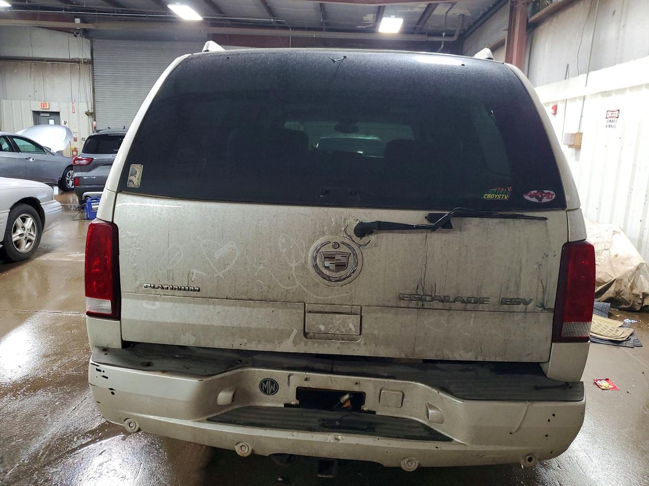 2005 Cadillac Escalade Esv White vin: 3GYFK66N05G214736