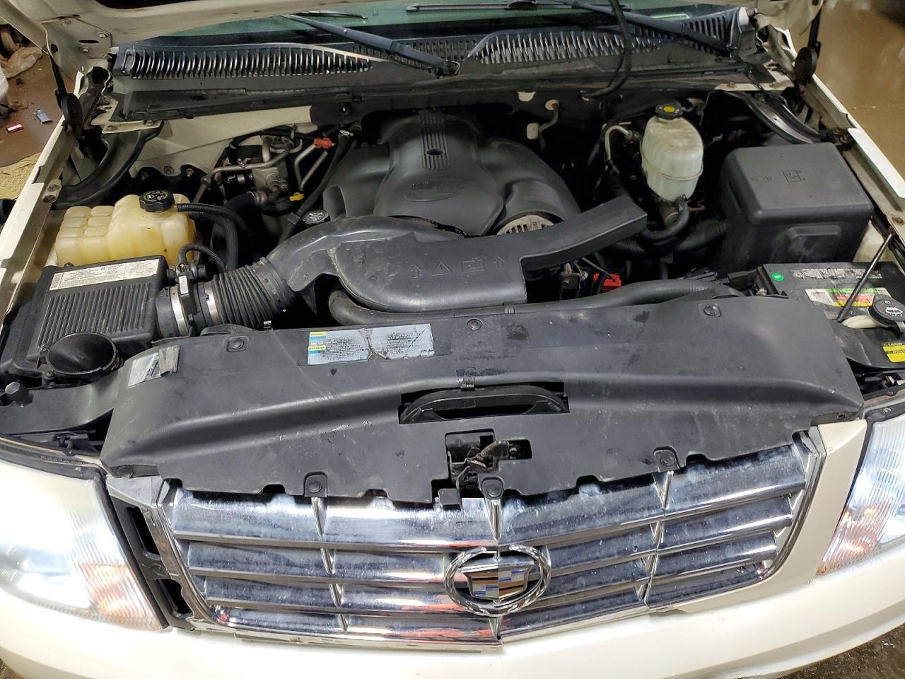 2005 Cadillac Escalade Esv White vin: 3GYFK66N05G214736