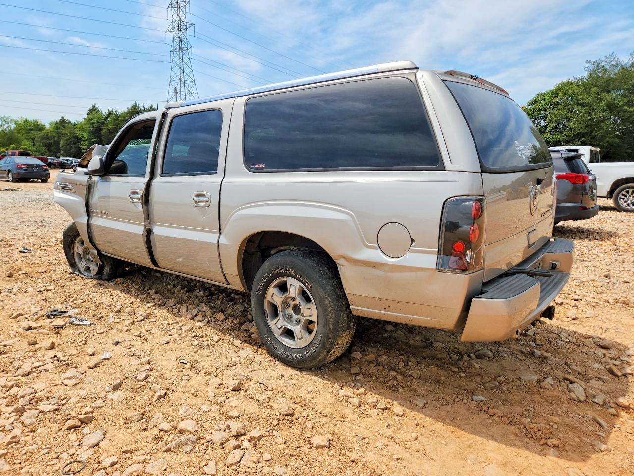2004 Cadillac Escalade Esv Gold vin: 3GYFK66N14G213240
