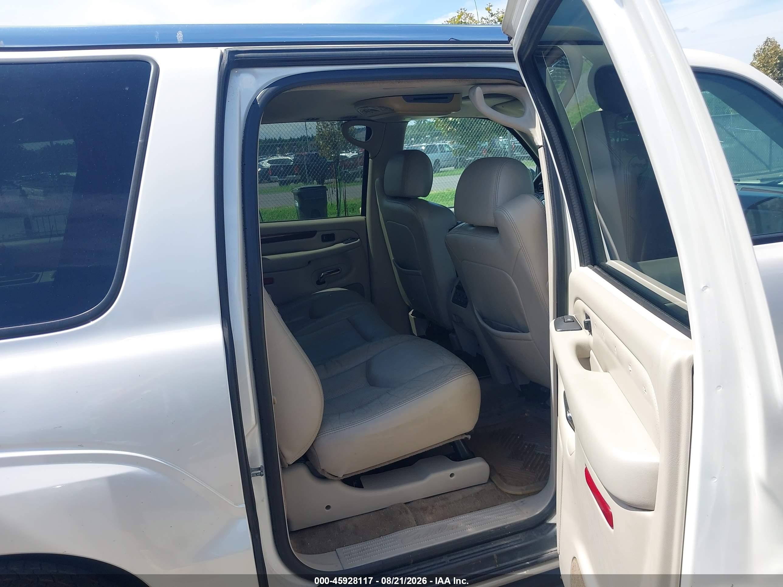 2004 Cadillac Escalade Esv Standard Белый vin: 3GYFK66N14G318618