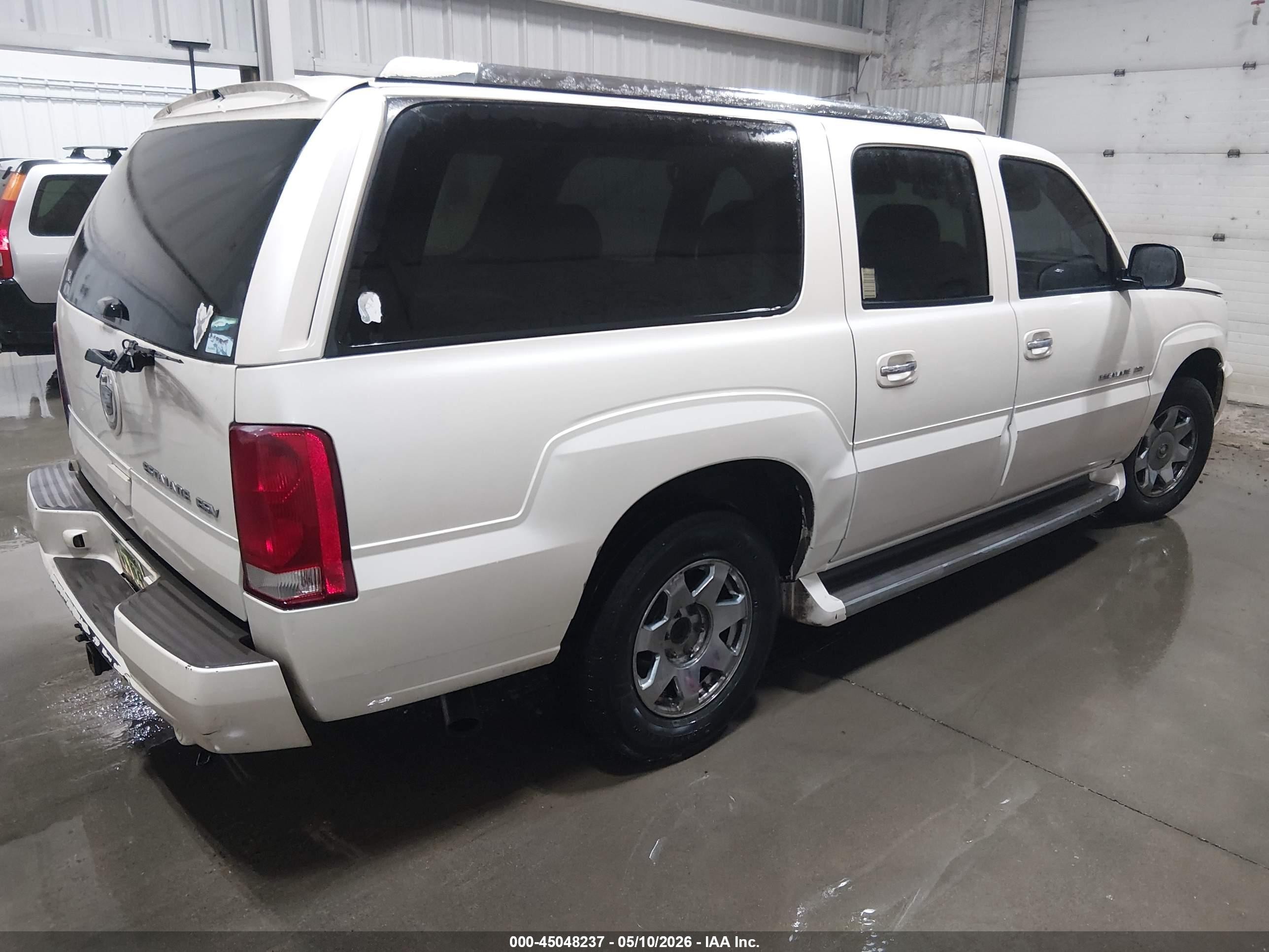2005 Cadillac Escalade Esv   Cream vin: 3GYFK66N15G141201