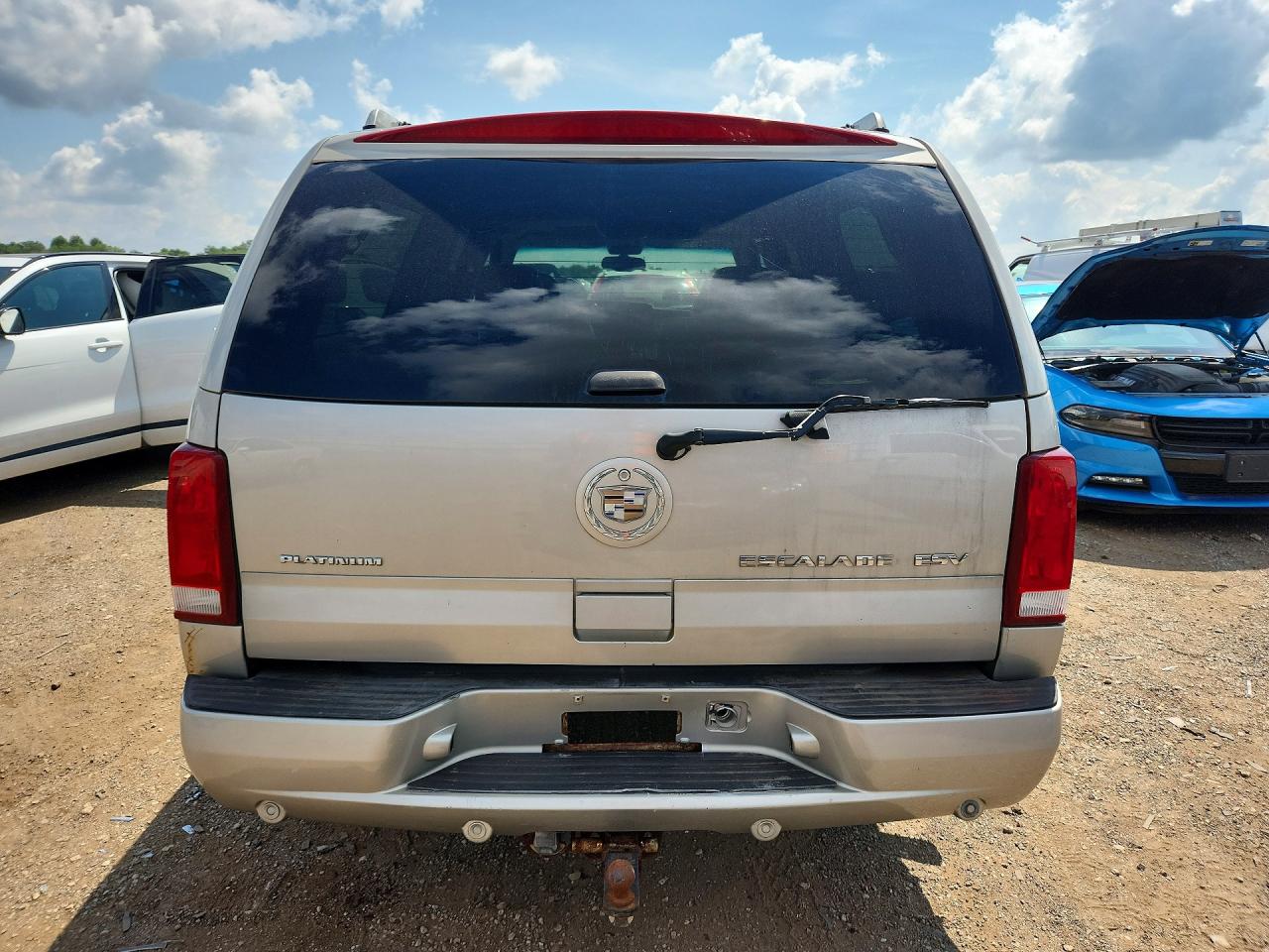 2005 Cadillac Escalade Esv Beige vin: 3GYFK66N25G163868