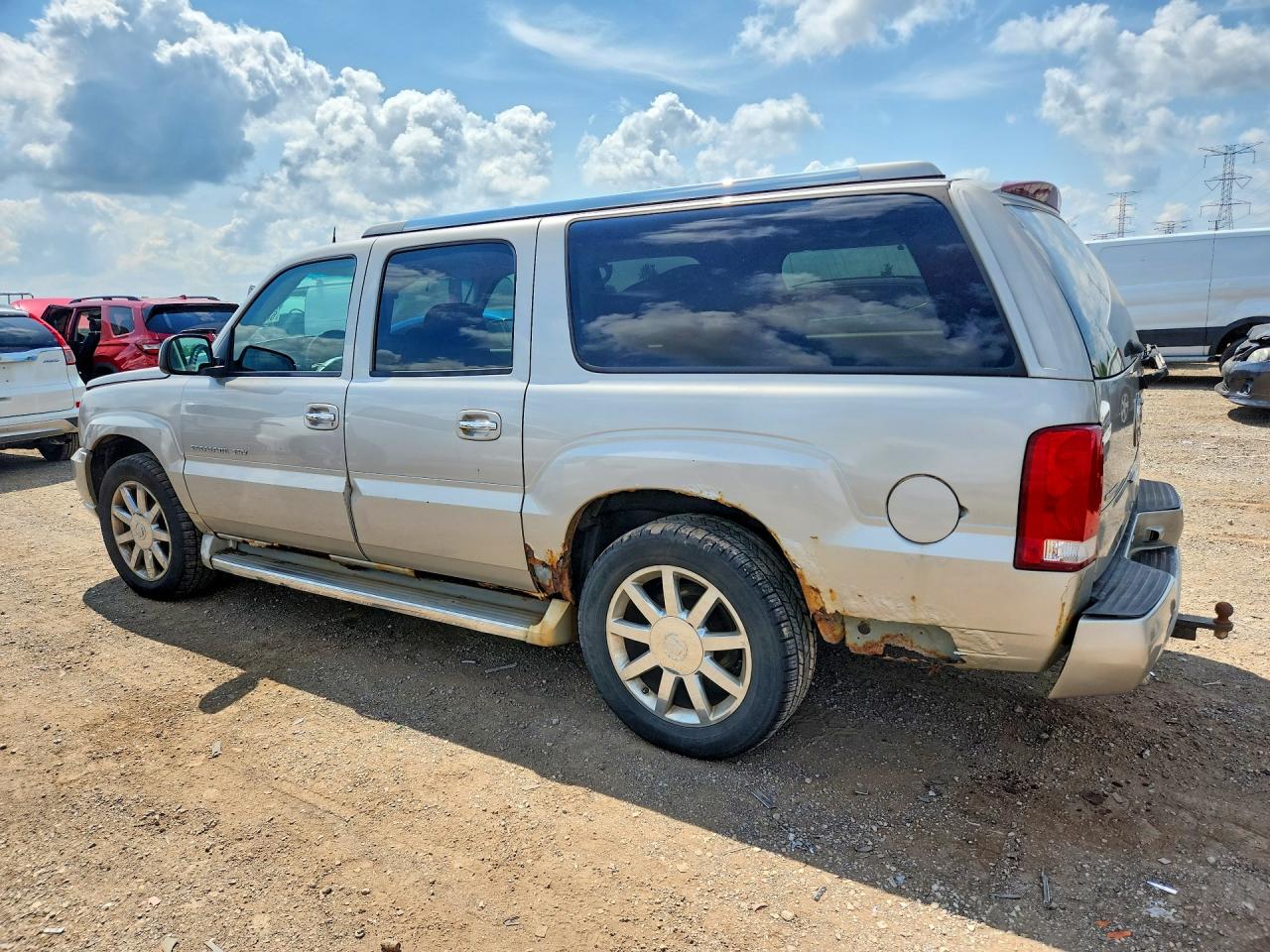 2005 Cadillac Escalade Esv Beige vin: 3GYFK66N25G163868