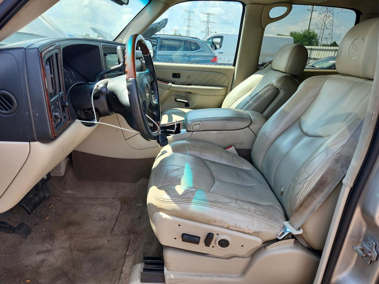 2005 Cadillac Escalade Esv Beige vin: 3GYFK66N25G163868