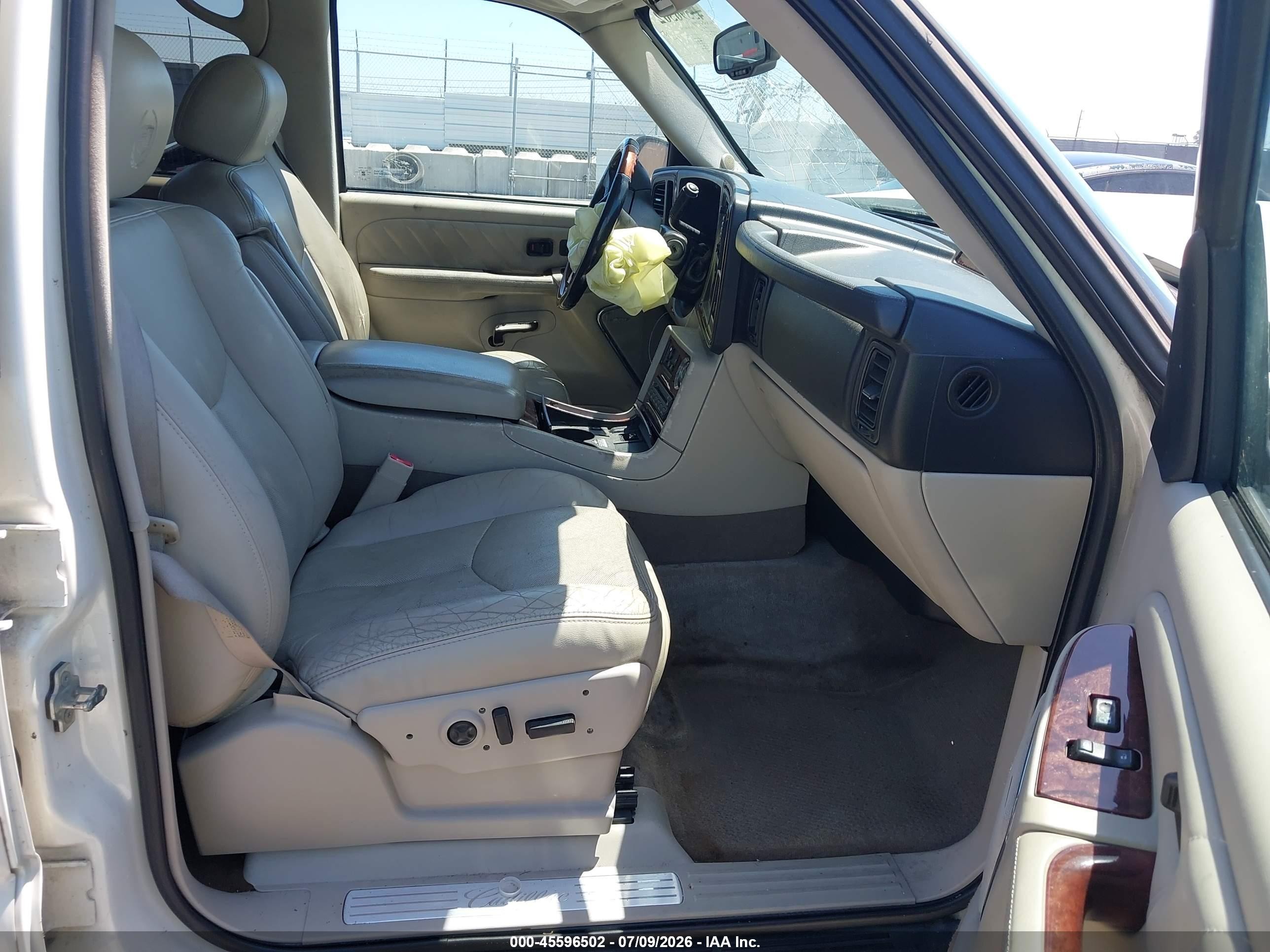 2004 Cadillac Escalade Esv Platinum Edition White vin: 3GYFK66N34G340040