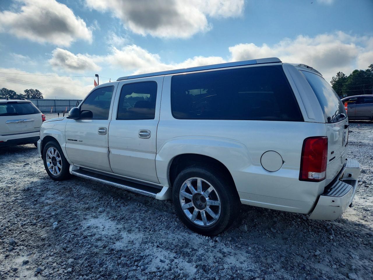 2005 Cadillac Escalade Esv White vin: 3GYFK66N35G144035