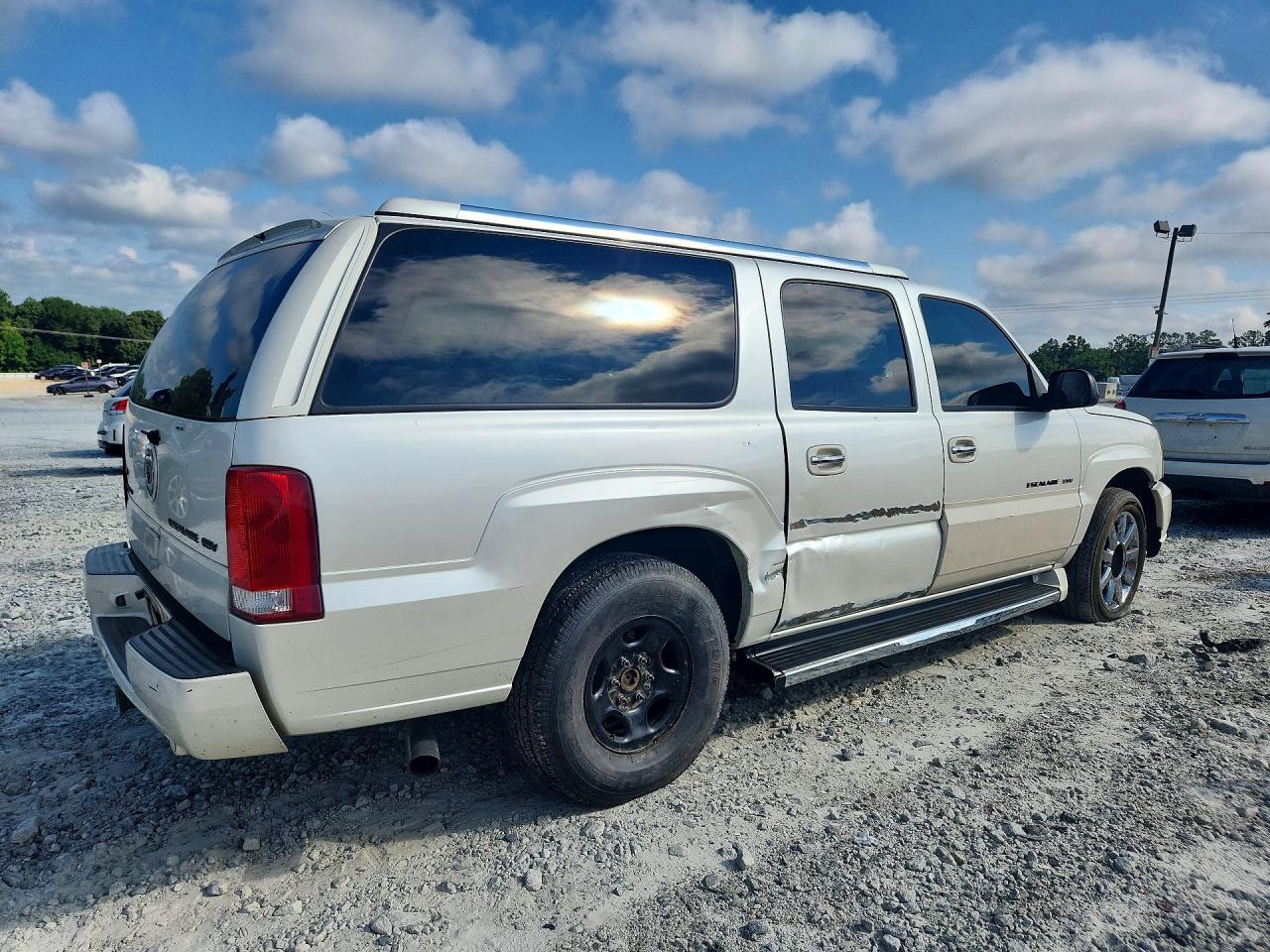 2005 Cadillac Escalade Esv White vin: 3GYFK66N35G144035