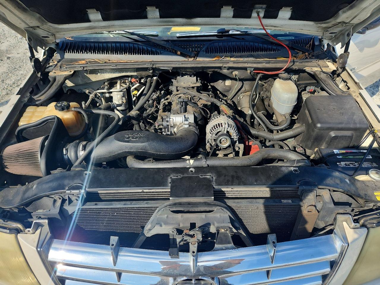 2005 Cadillac Escalade Esv White vin: 3GYFK66N35G144035