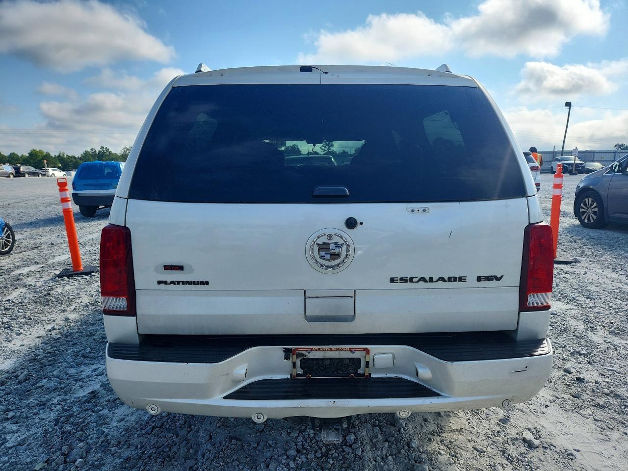 2005 Cadillac Escalade Esv White vin: 3GYFK66N35G144035