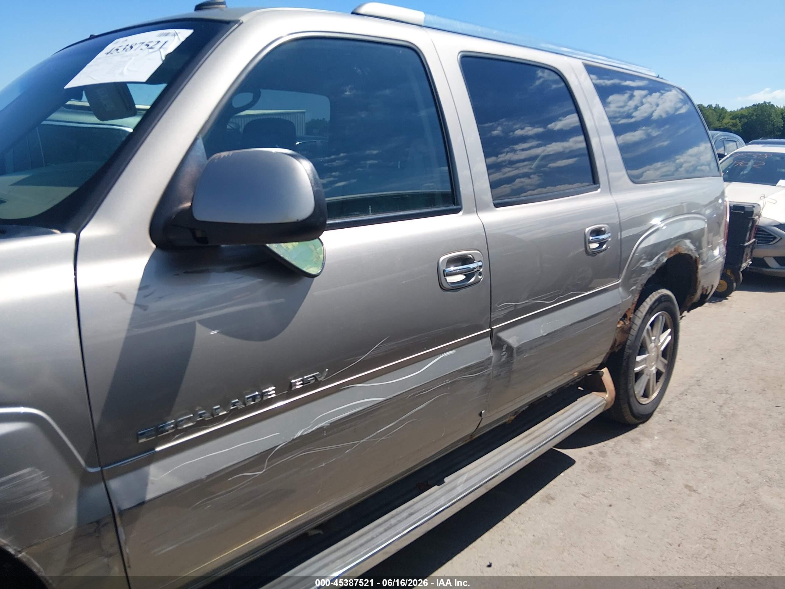 2003 Cadillac Escalade Esv Standard Tan vin: 3GYFK66N43G332933