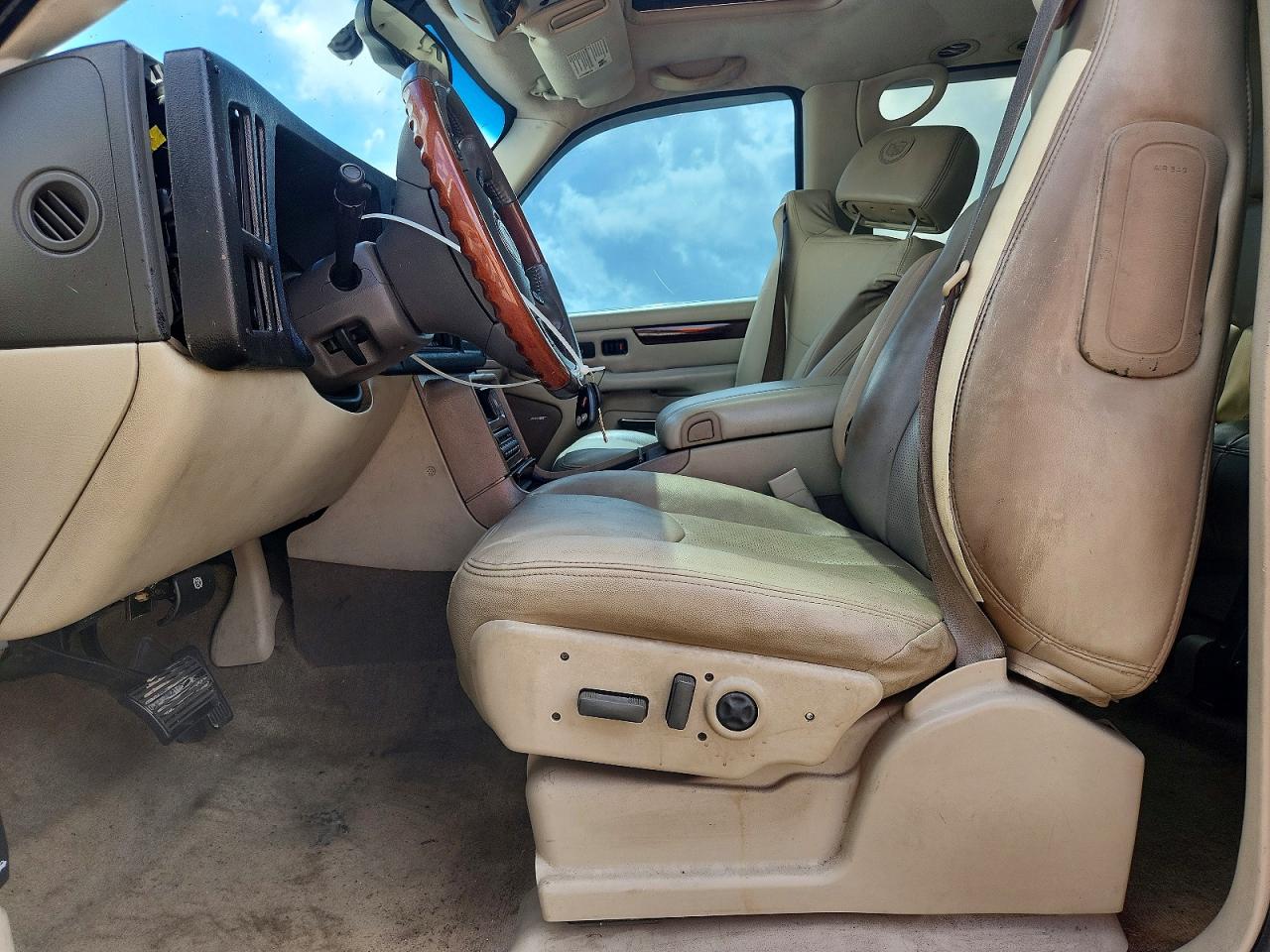 2005 Cadillac Escalade Esv White vin: 3GYFK66N45G204498