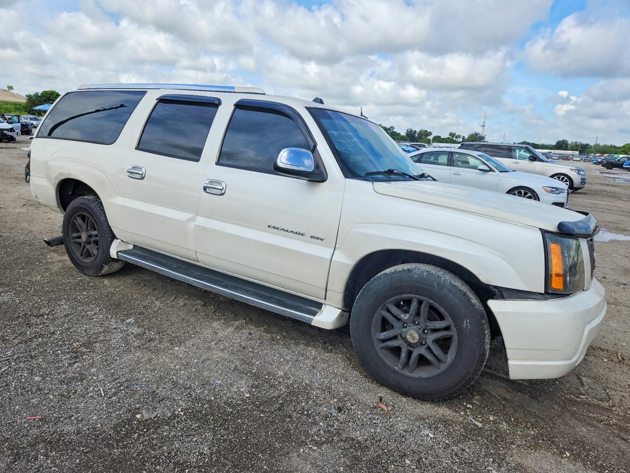 2005 Cadillac Escalade Esv White vin: 3GYFK66N45G204498