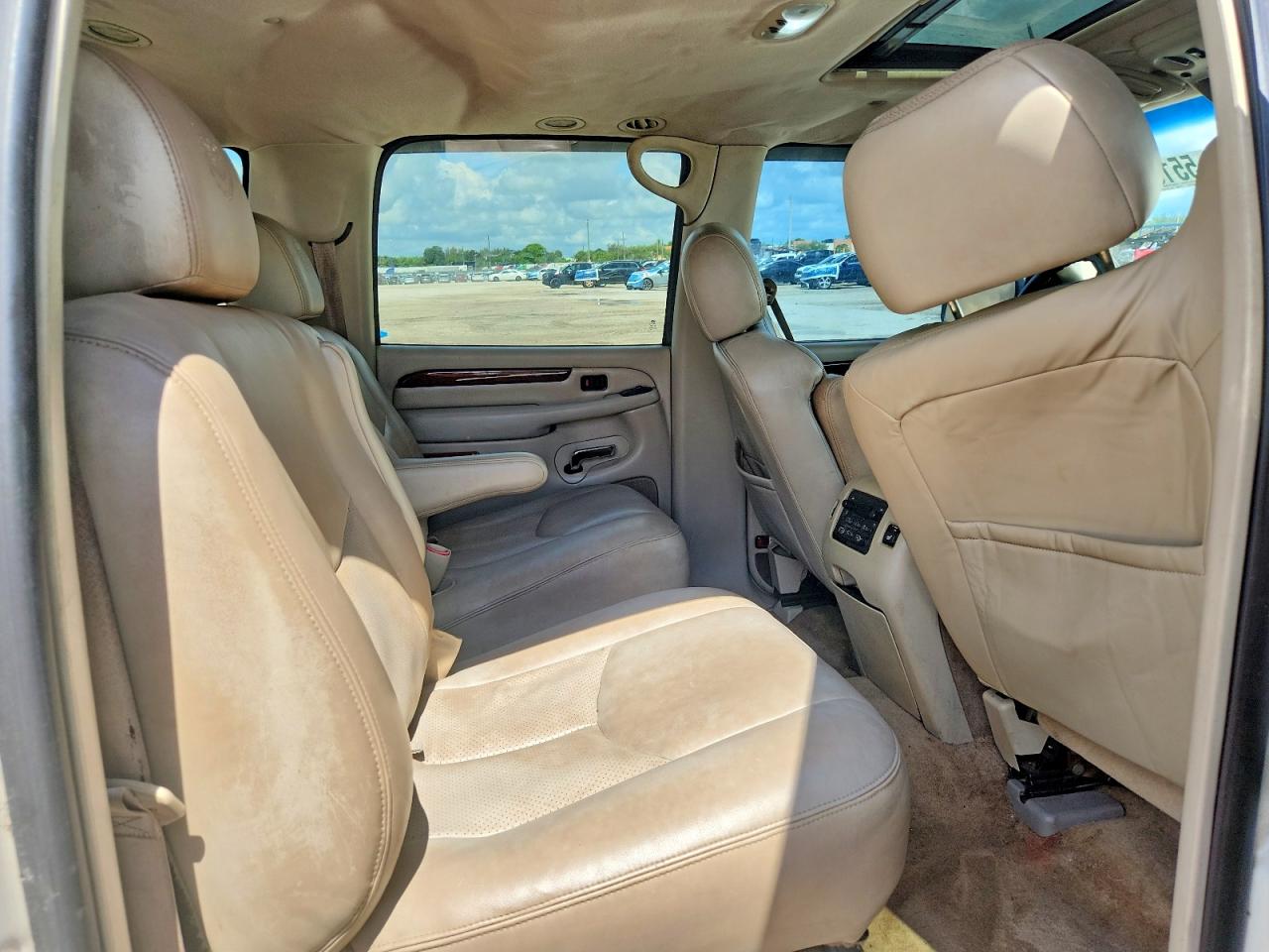 2005 Cadillac Escalade Esv White vin: 3GYFK66N45G204498