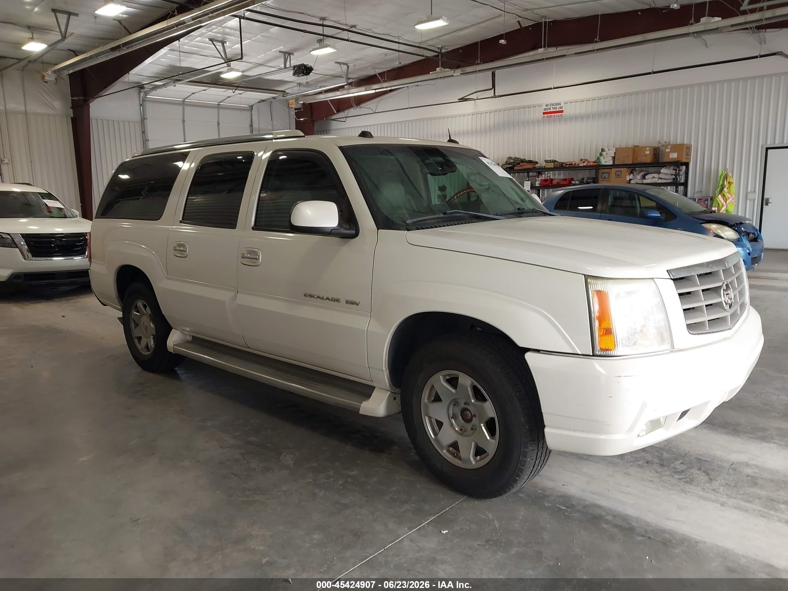 2005 Cadillac Escalade Esv Standard White vin: 3GYFK66N45G240112