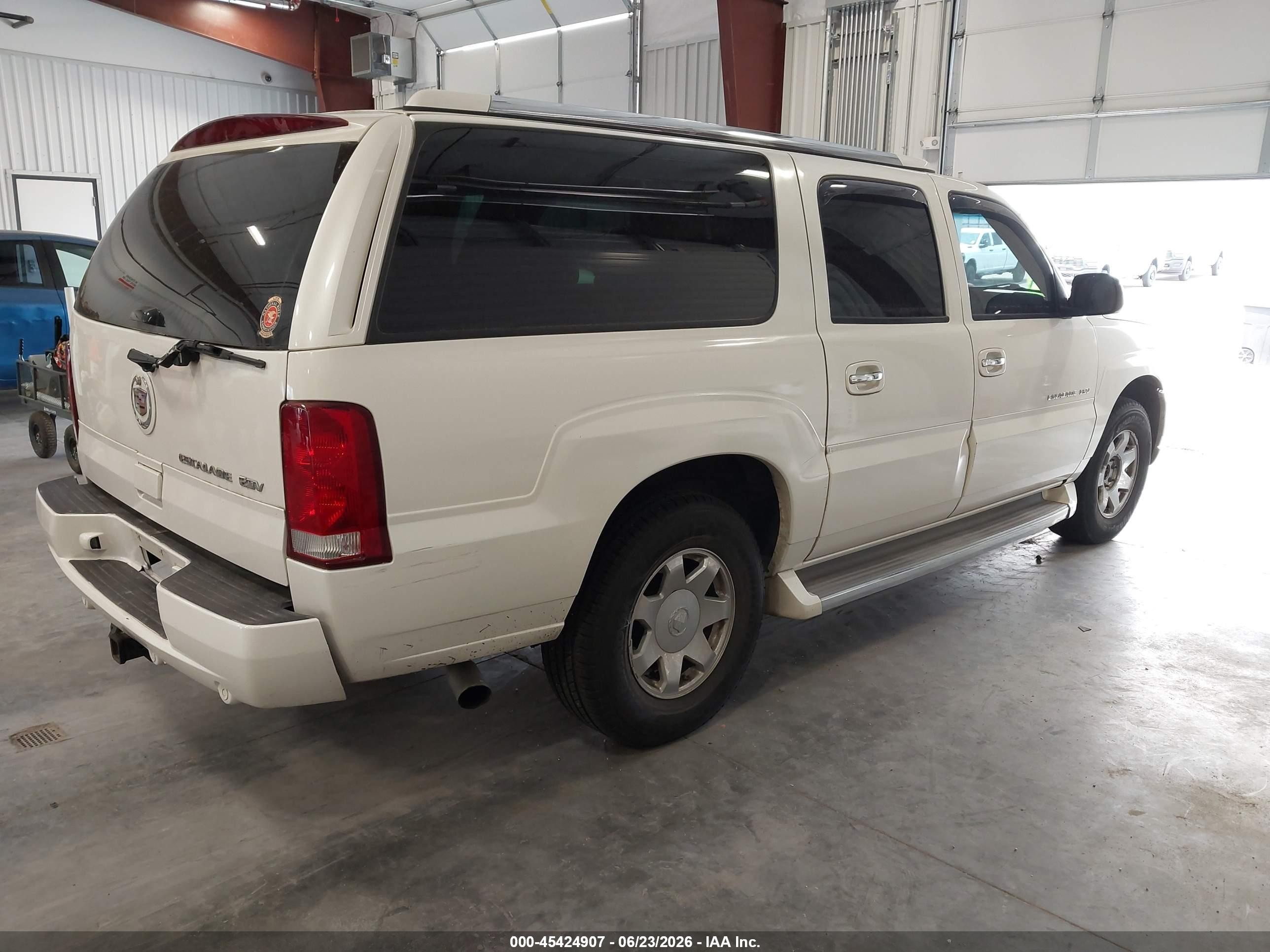 2005 Cadillac Escalade Esv Standard Белый vin: 3GYFK66N45G240112
