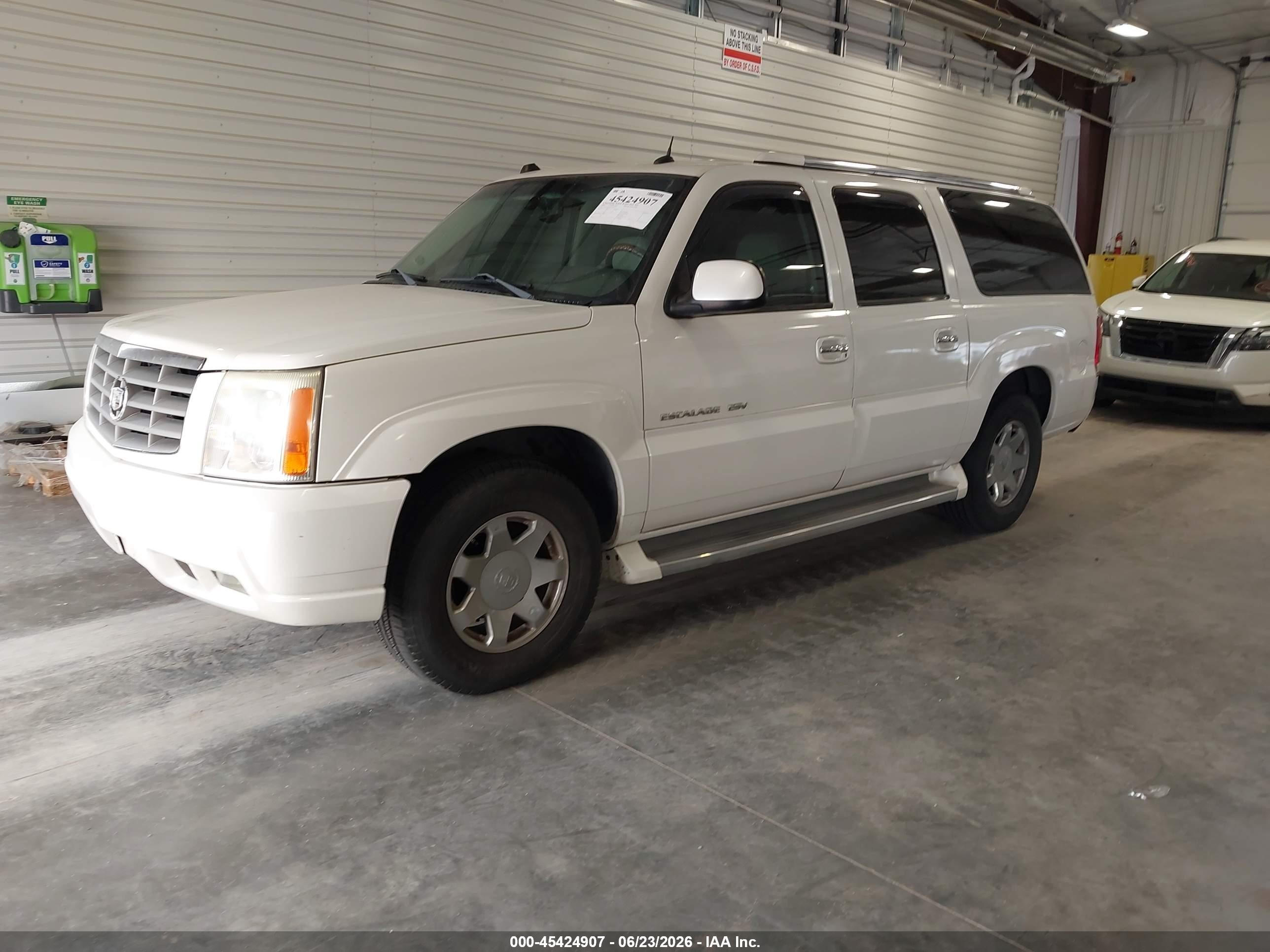 2005 Cadillac Escalade Esv Standard Белый vin: 3GYFK66N45G240112