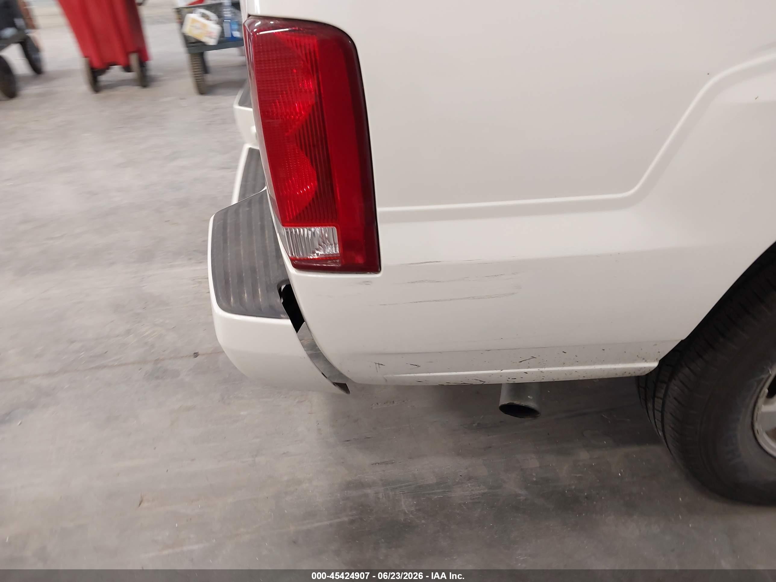 2005 Cadillac Escalade Esv Standard Белый vin: 3GYFK66N45G240112