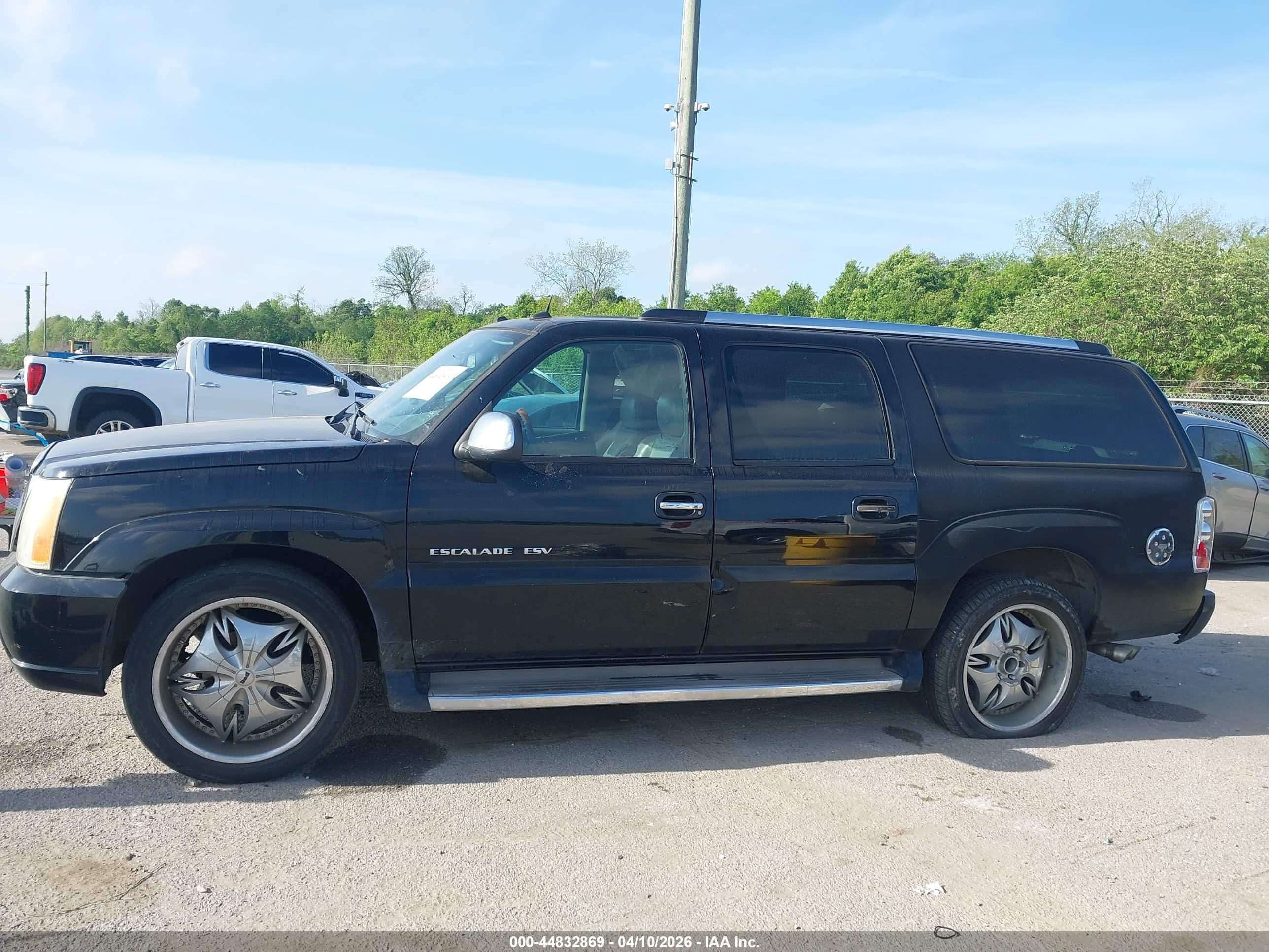 2004 Cadillac Escalade Esv Standard Black vin: 3GYFK66N64G252261