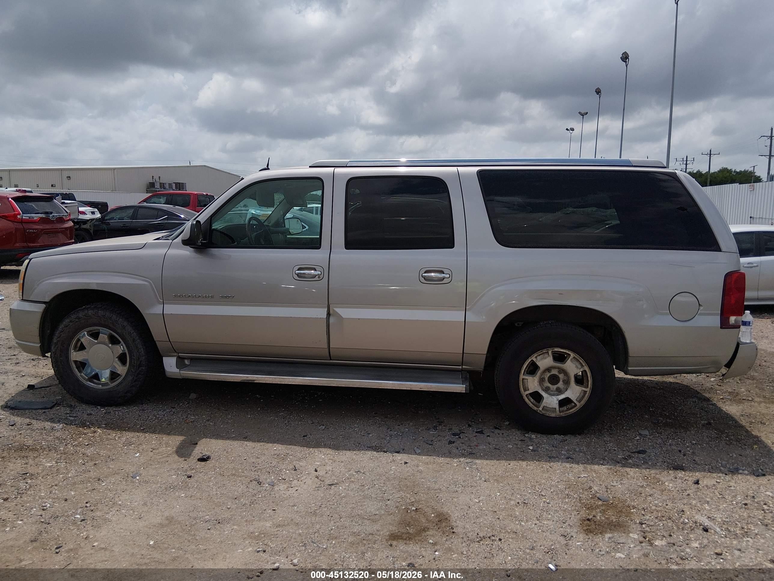 2005 Cadillac Escalade Esv   Beige vin: 3GYFK66N65G215079