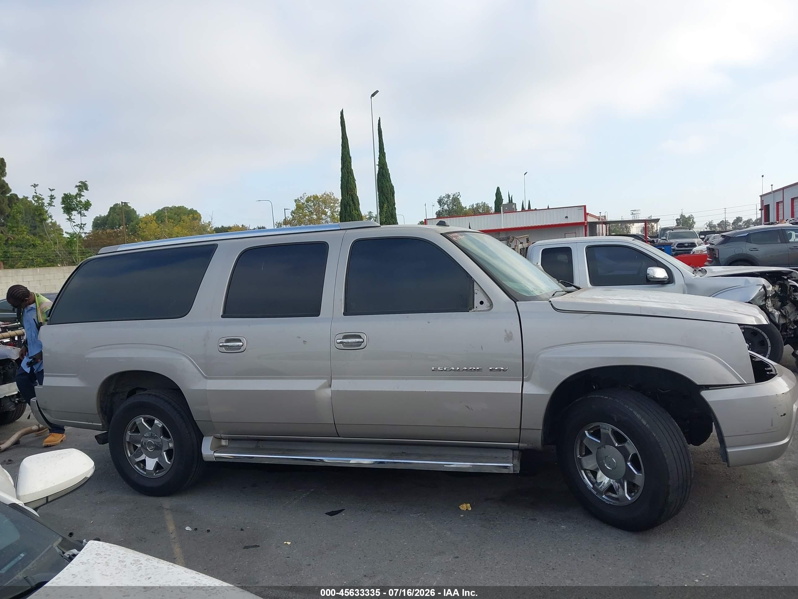 2005 Cadillac Escalade Esv Platinum Edition Champagne vin: 3GYFK66N75G215284