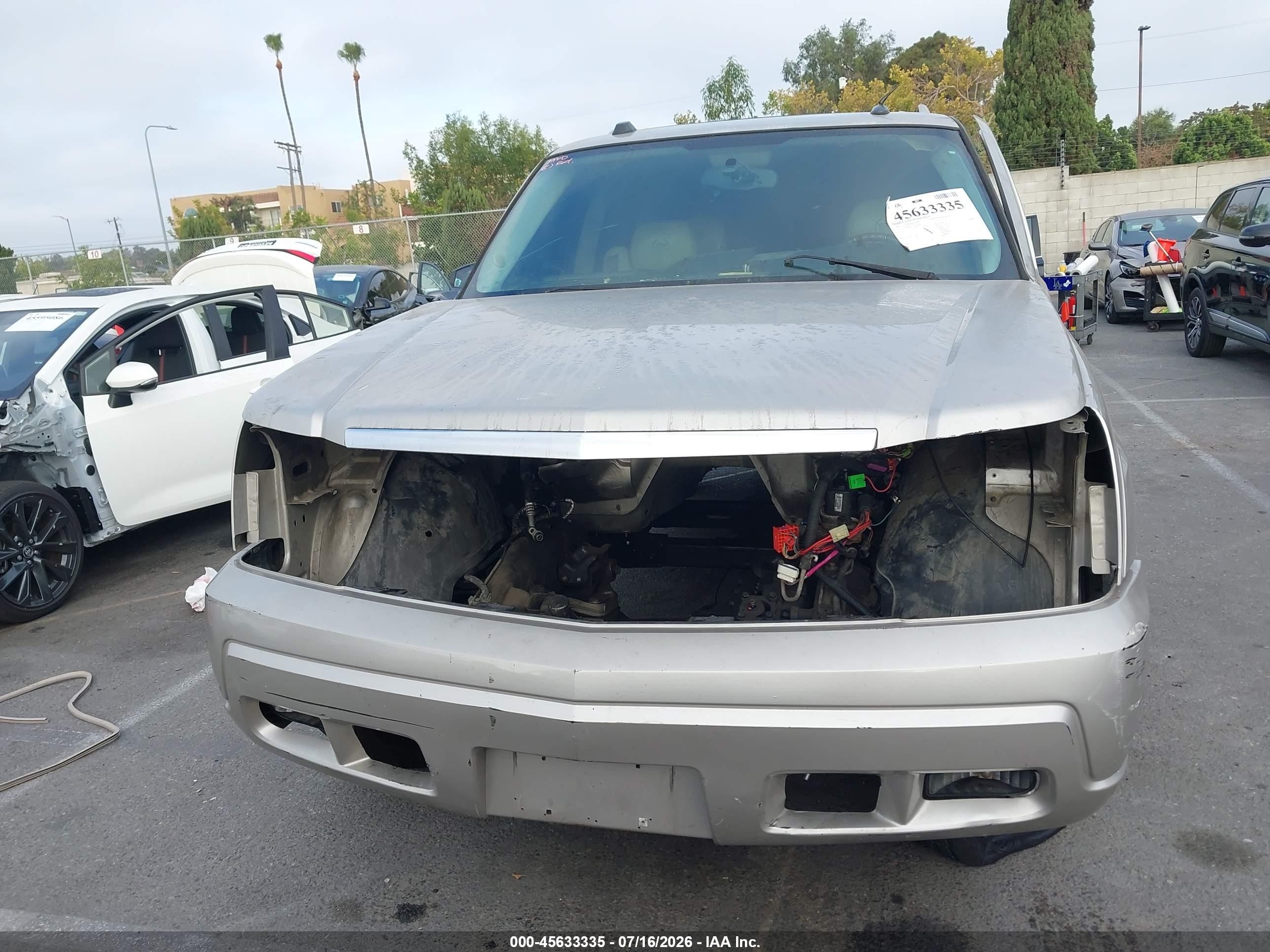 2005 Cadillac Escalade Esv Platinum Edition Champagne vin: 3GYFK66N75G215284