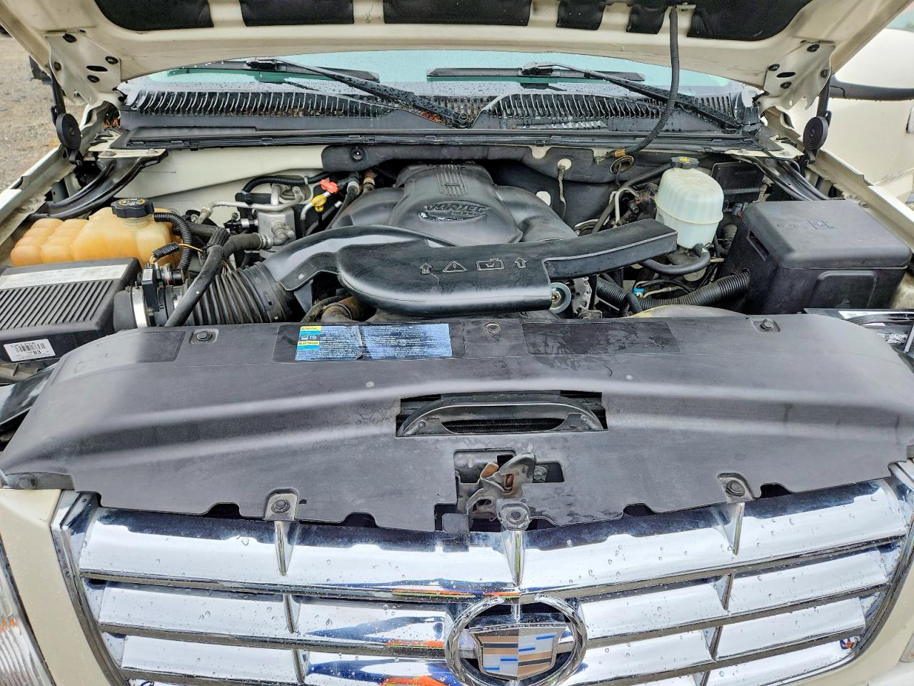 2004 Cadillac Escalade Esv White vin: 3GYFK66N84G337893