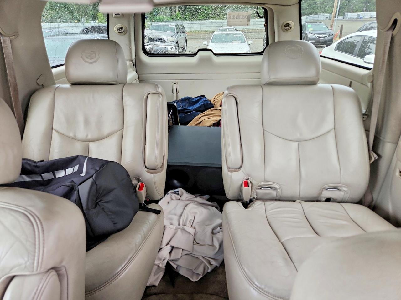 2004 Cadillac Escalade Esv White vin: 3GYFK66N84G337893