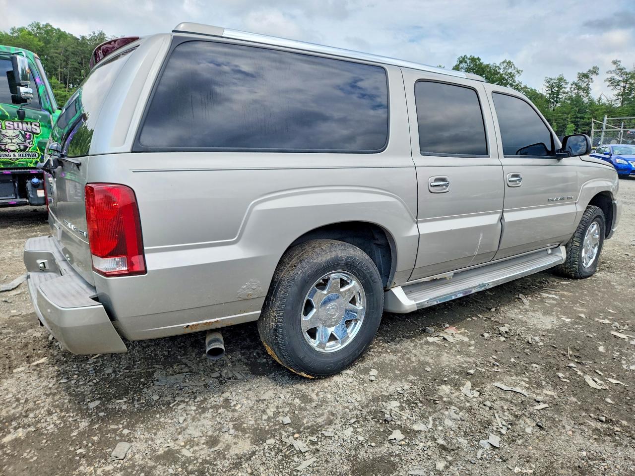 2005 Cadillac Escalade Esv Beige vin: 3GYFK66N85G197278