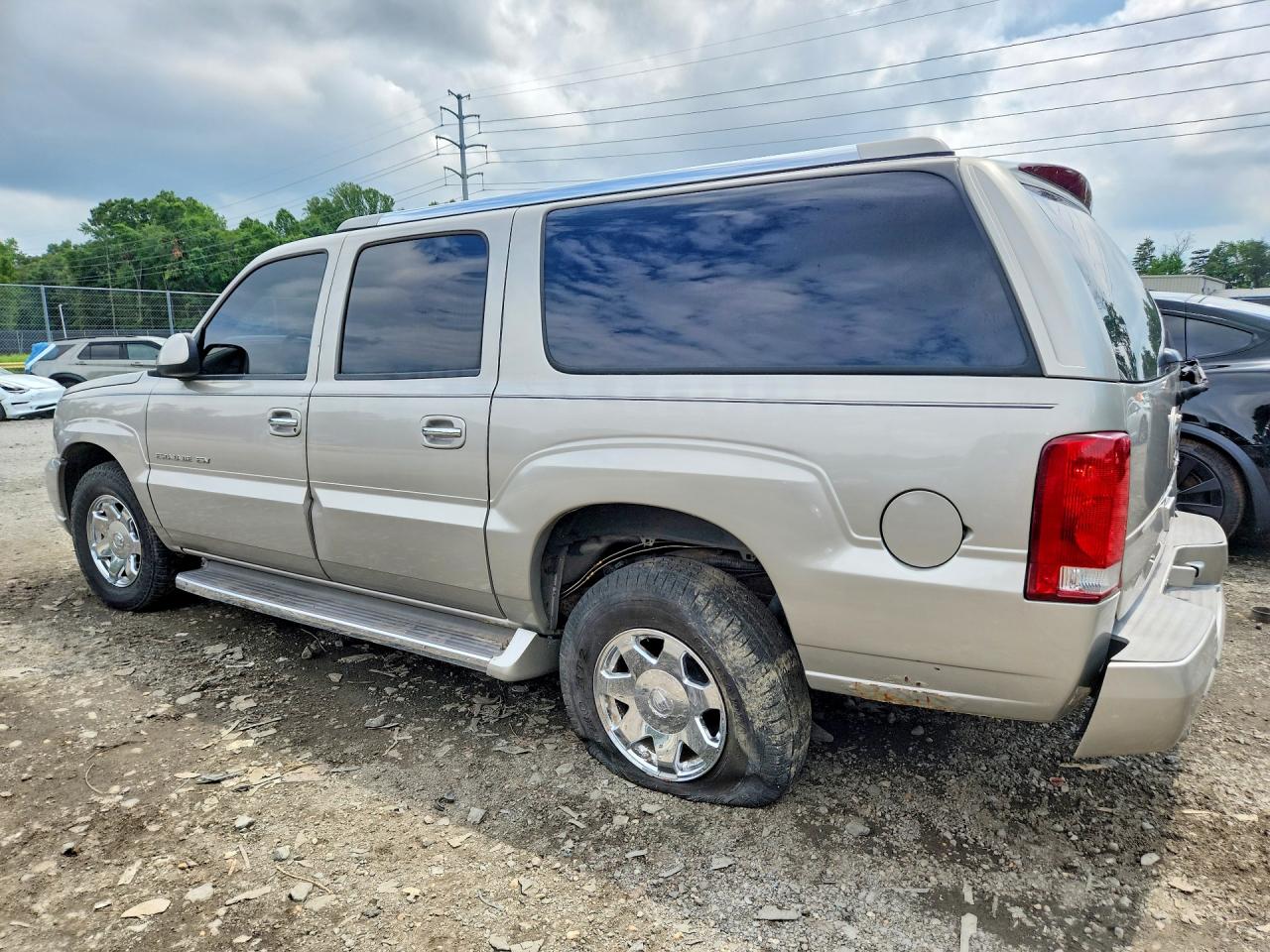 2005 Cadillac Escalade Esv Beige vin: 3GYFK66N85G197278